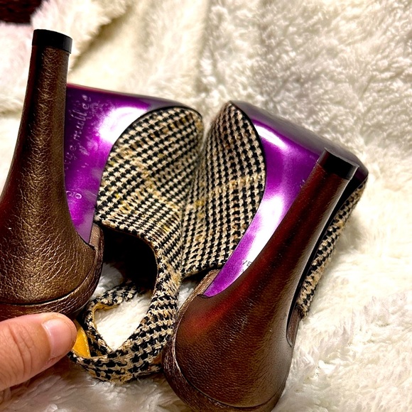 Neutrals Tweed Peeptoe Pumps by Bettye Muller 🤎 - Picture 5 of 12